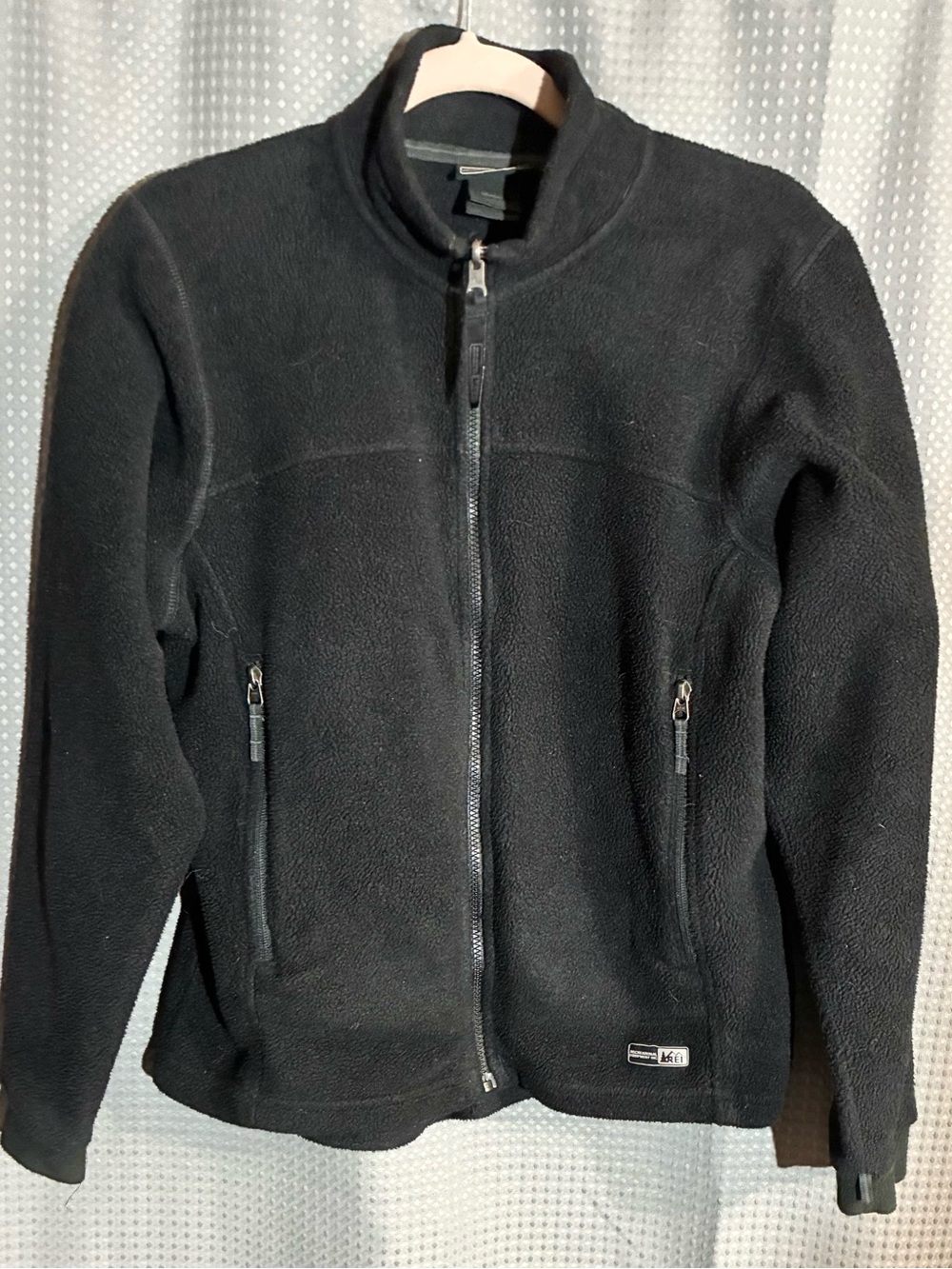 REI Woman’s Black Polartec Fleece Jacket Sz L Full Zip Pockets Outdoors Gorpcore